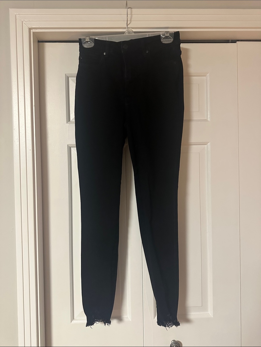 Women’s Black High-Rise Skinny Jeans